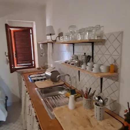 Apartment Entonycrous